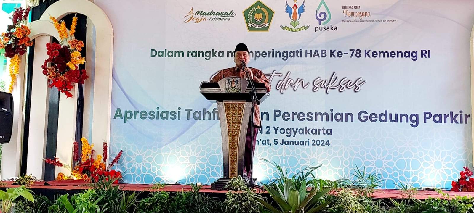 Kakanwil Kementerian Agama Daerah Istimewa Yogyakarta Berikan Apresiasi kepada 182 Hafizh Siswa MAN 2 Yogyakarta