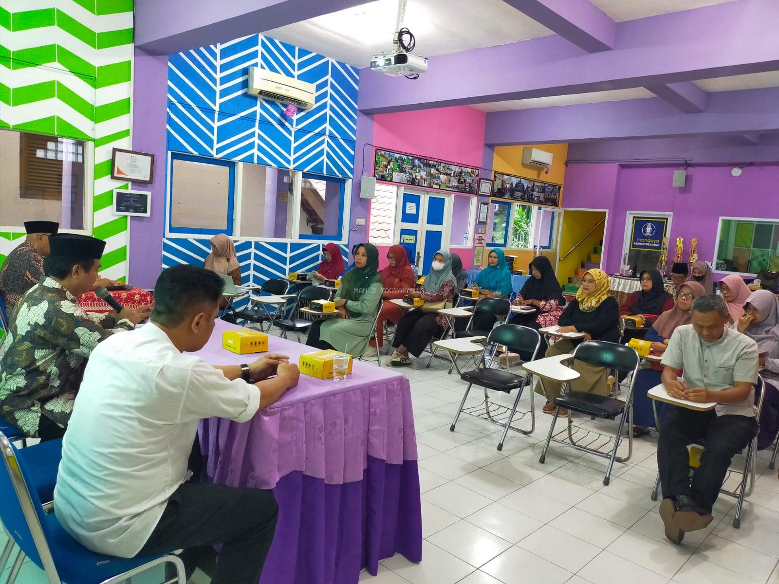 Dialog Wali Siswa Dalam Program Peserta Didik Kelas XII MAN  2 YOGYAKARTA