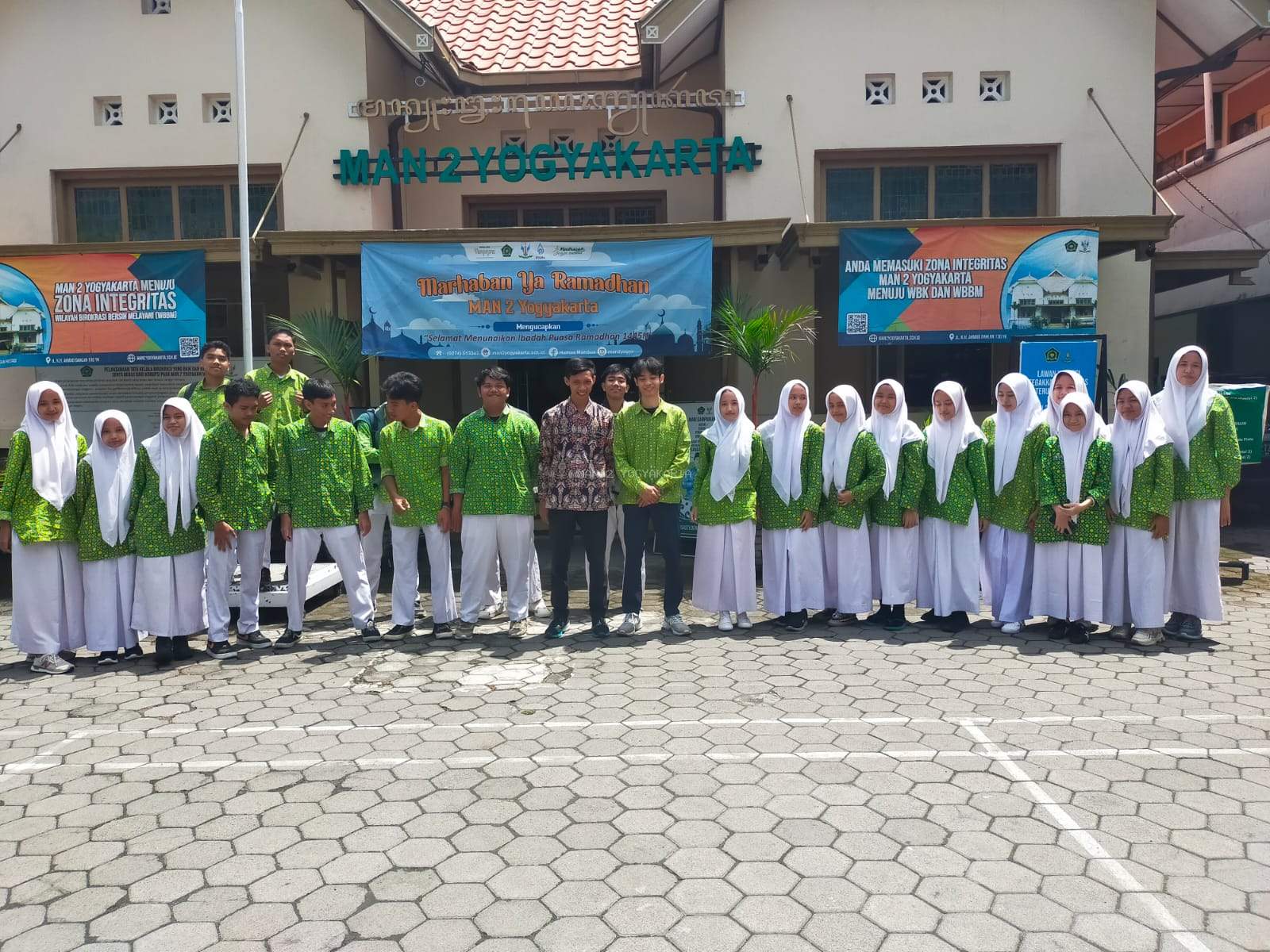 Kelas Multimedia MAN 2 Yogyakarta Belajar Bersama Konten Creator Tik Tok