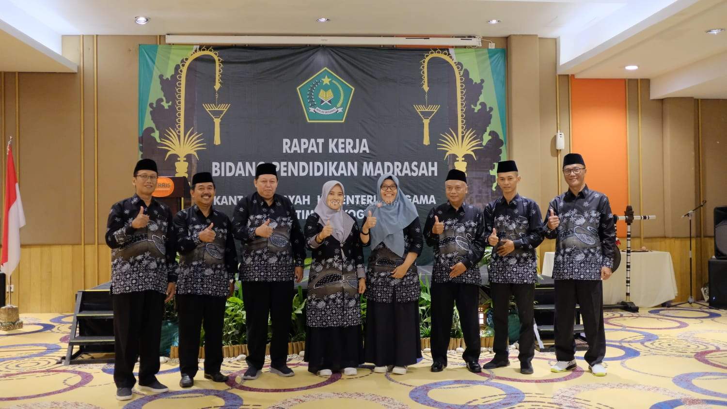 Kepala MAN 2 Yogyakarta Menandatangani erjanjian Kontrak Prestasi 