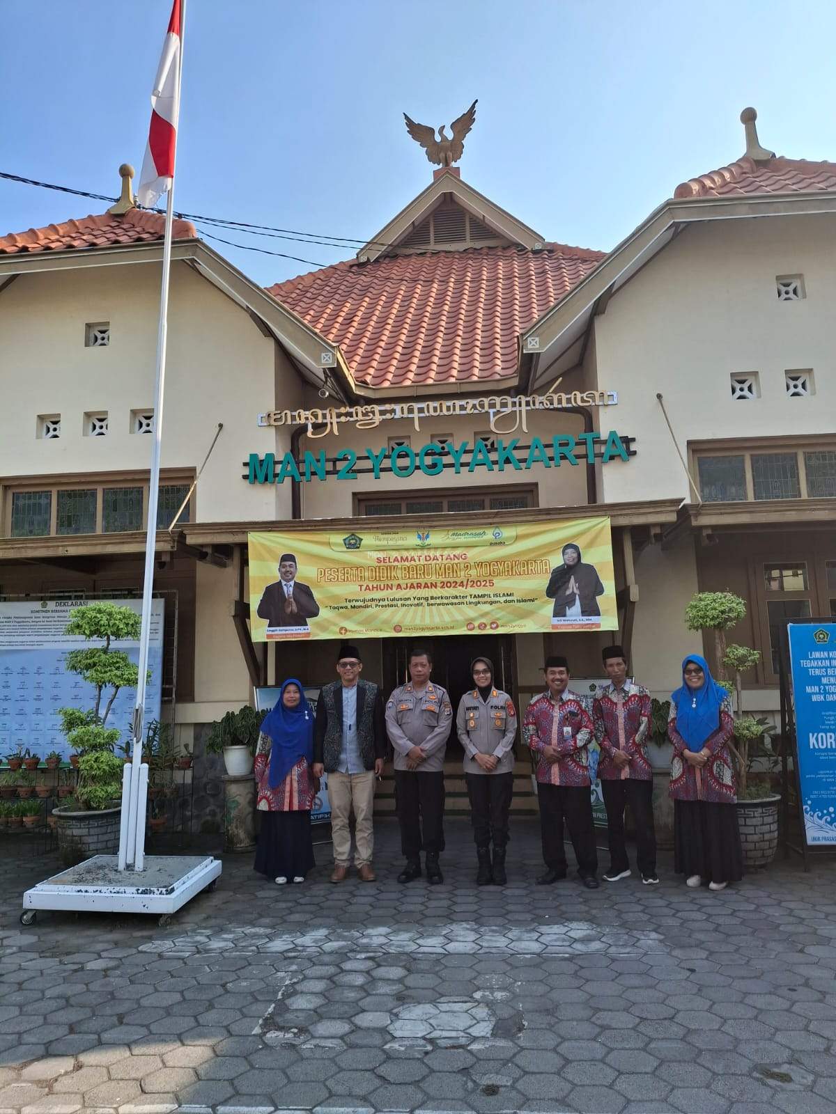 Sinergi Harmonis, MAN 2 Yogyakarta Menggandeng Erat Polsek Ngampilan dalam Pertemuan Wali Siswa