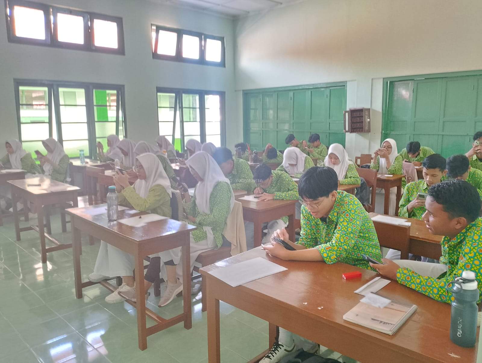 MAN 2 Yogyakarta Sukseskan Uji Validasi Soal AKMI 2024 Hari Pertama