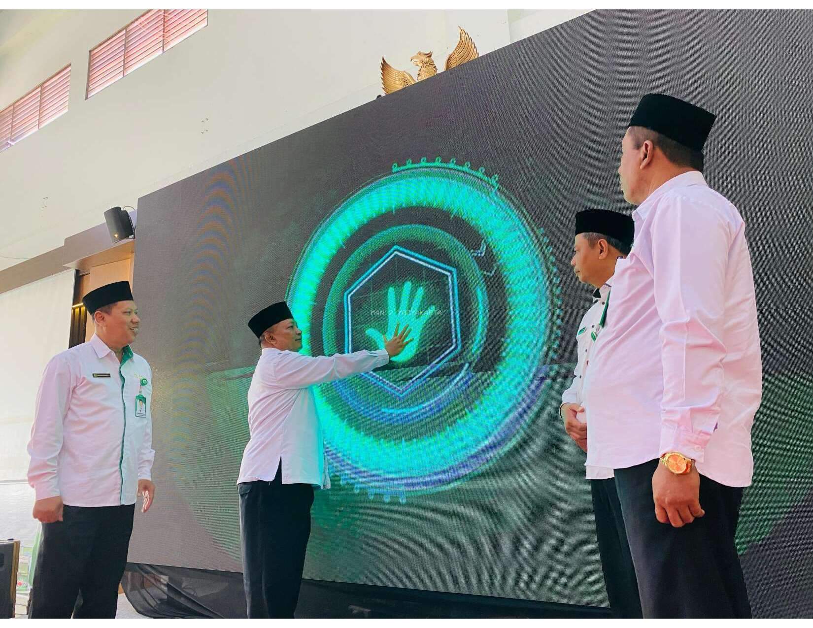 Bangun Madrasah Maju, Bermutu dan Mendunia, MAN 2 Yogyakarta Hadiri, Erlangga Edu Day & Peluncuran Cyber Madrasah dan JMD