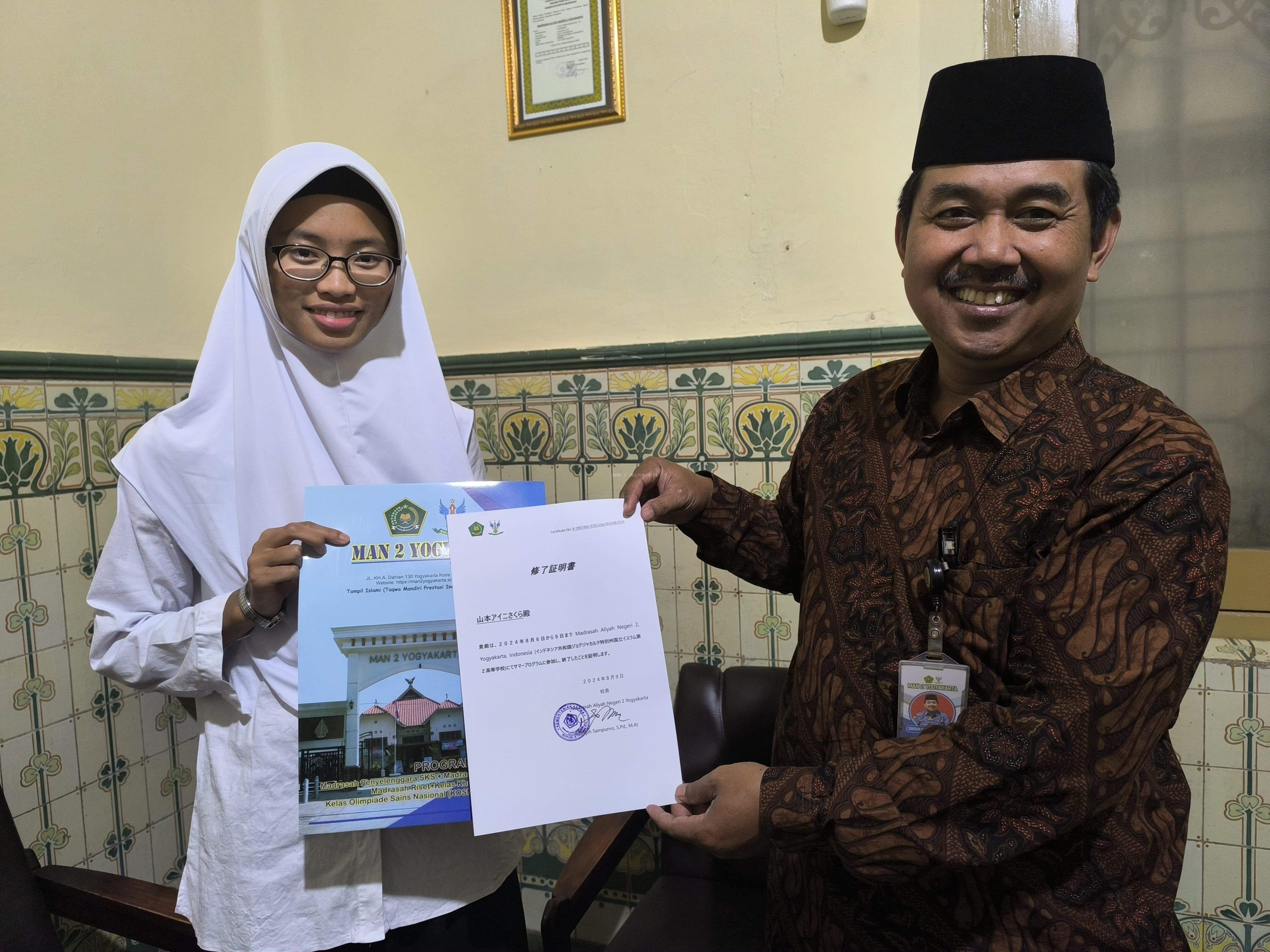 Siswa Tokyo Metropolitan Josui Senior High School, Jepang Mengikuti KBM MAN 2 Yogyakarta