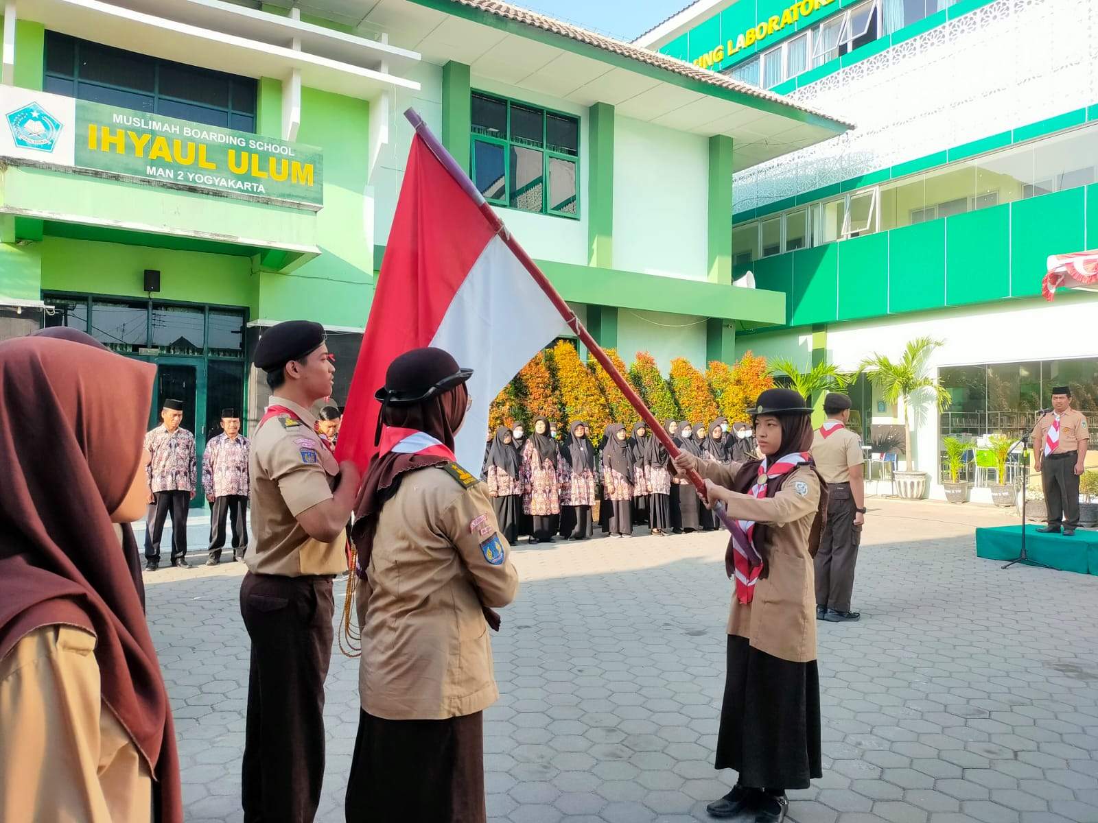 Khidmat Peringati Hari Pramuka,  MAN 2 Yogyakarta Gelar Upacara Bendera