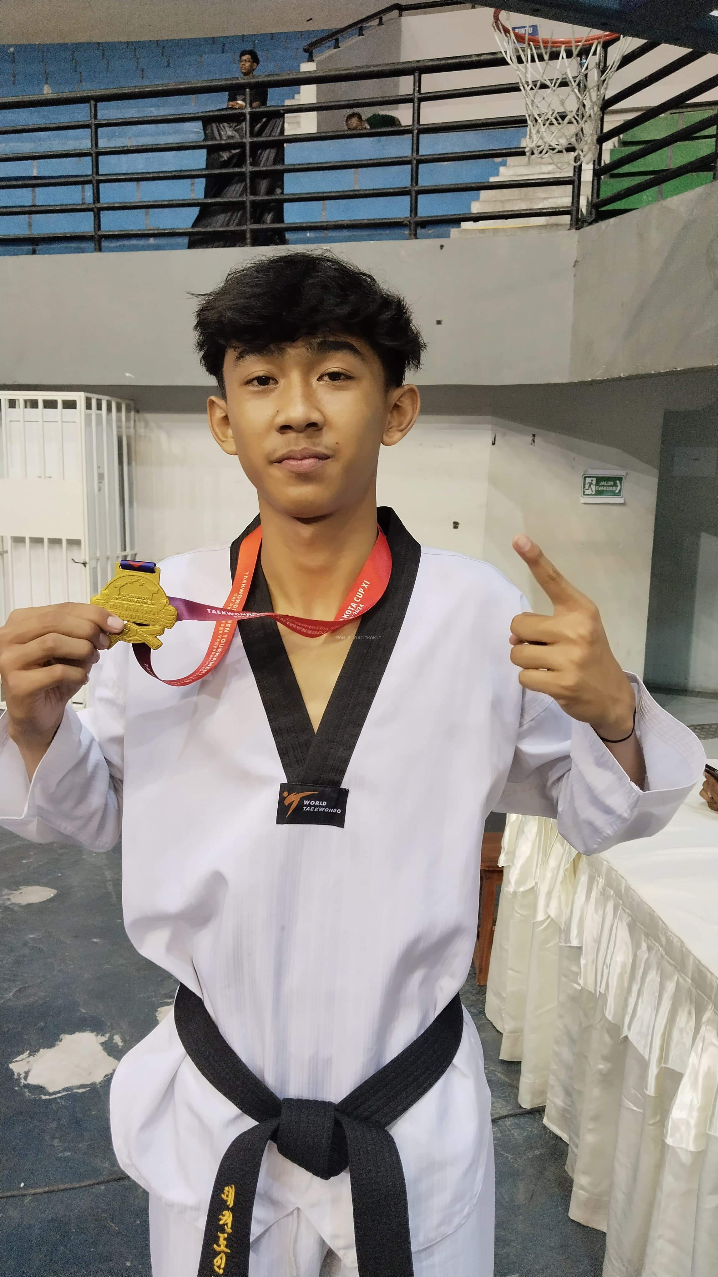 Farel Fardoni Saputro Siswa KKO MAN 2 Yogyakarta Juara 1 Taekwondo Walikota Cup XI 2024