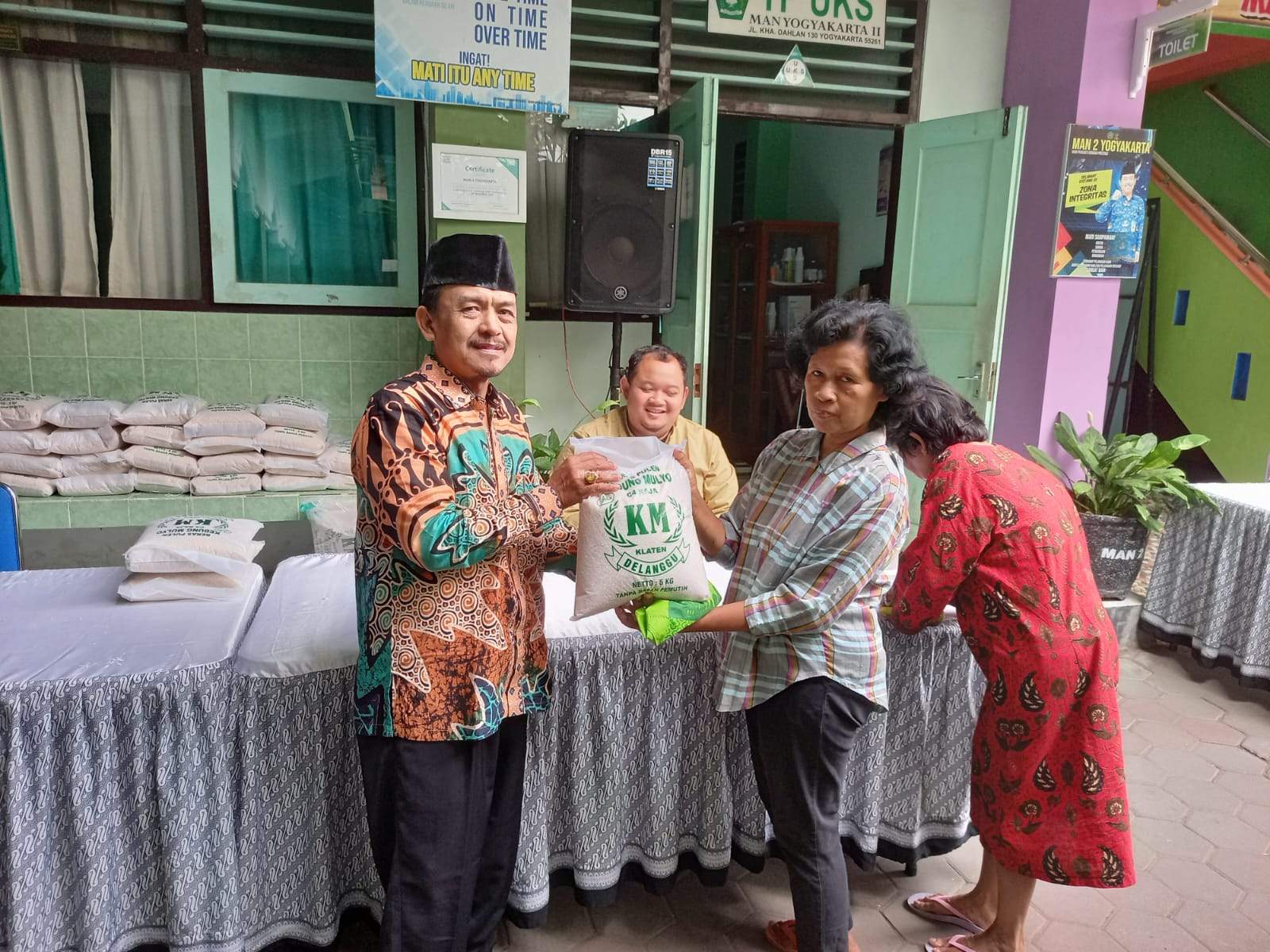 Partisipasi Corp Mubaligh Armiftada, MAN 2 Yogyakarta Gelar Pengelolaan dan Pentasarufan Zakat Fitrah Tahun 2025