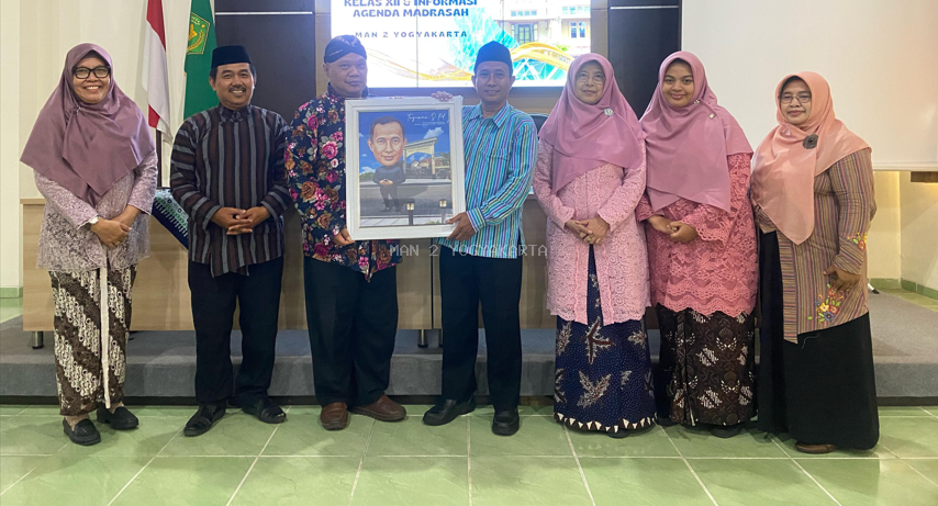 Momen Haru, MAN 2 Yogyakarta Adakan Pisah Sambut Guru Mata Pelajaran Bahasa Indonesia