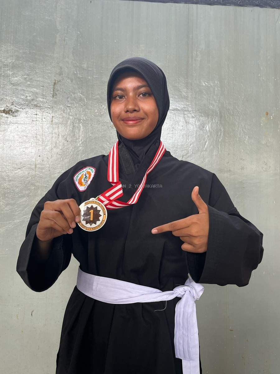 Velany Almyra Ramadhani, Siswa MAN 2 Yogyakarta, Sabet Emas di Ajang Prestisius Pencak Silat Kebangsaan #3 Tingkat DIY