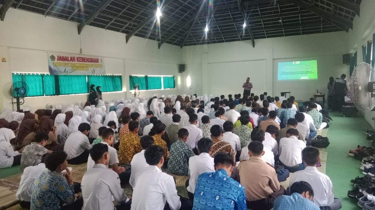 Sambut Ceria Murid Baru, MAN 2 Yogyakarta Adakan Pra-MATSAMA Tahun Ajaran 2025/2026