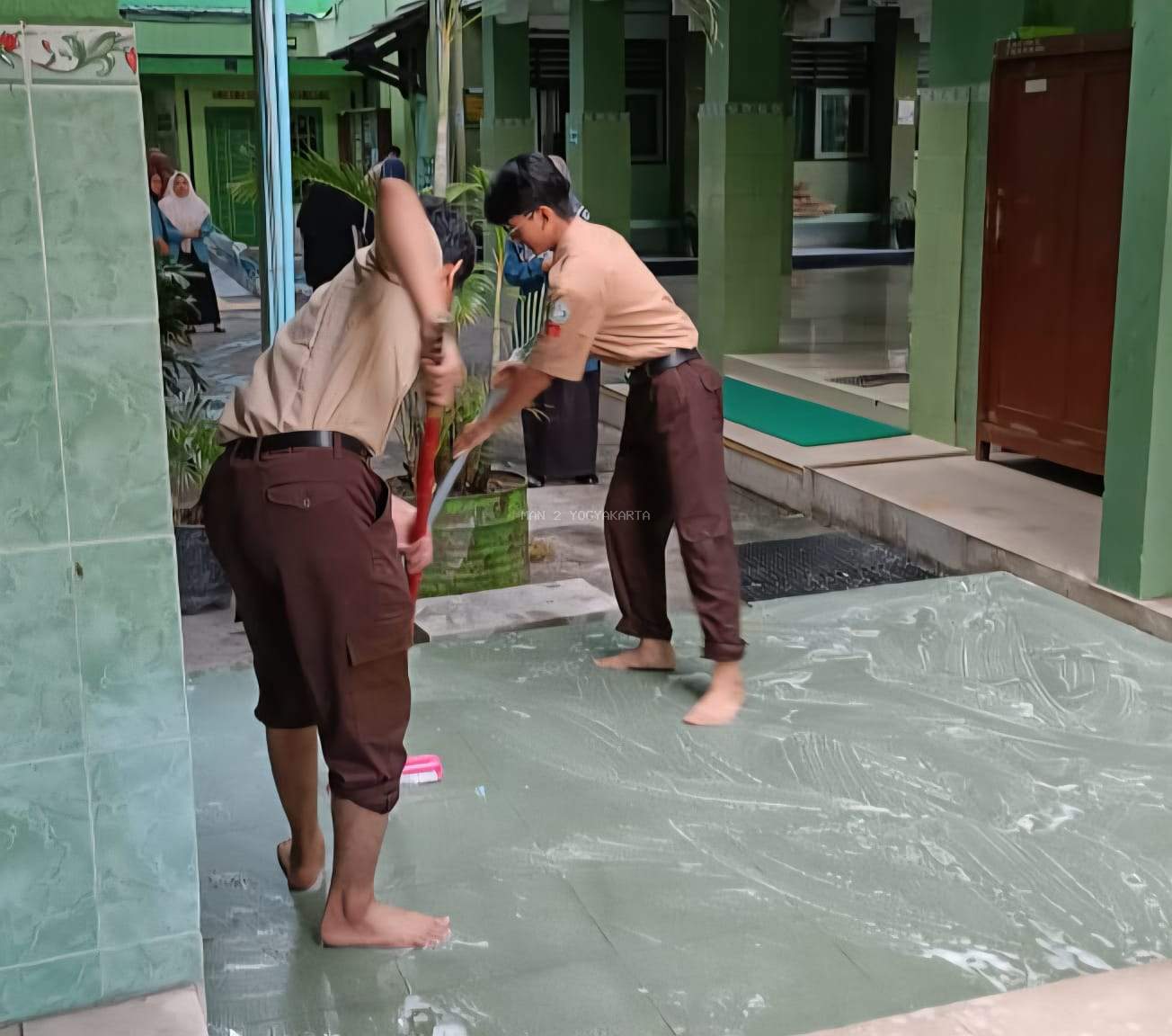 MAN 2 Yogyakarta Istiqomah Membangun Generasi Peduli Lingkungan