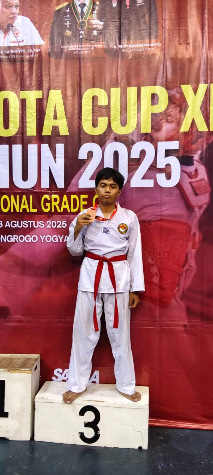 Semangat Tak Pernah Kalah: Salman Al Farisy Raih Juara 3 di Walikota Cup 2025   