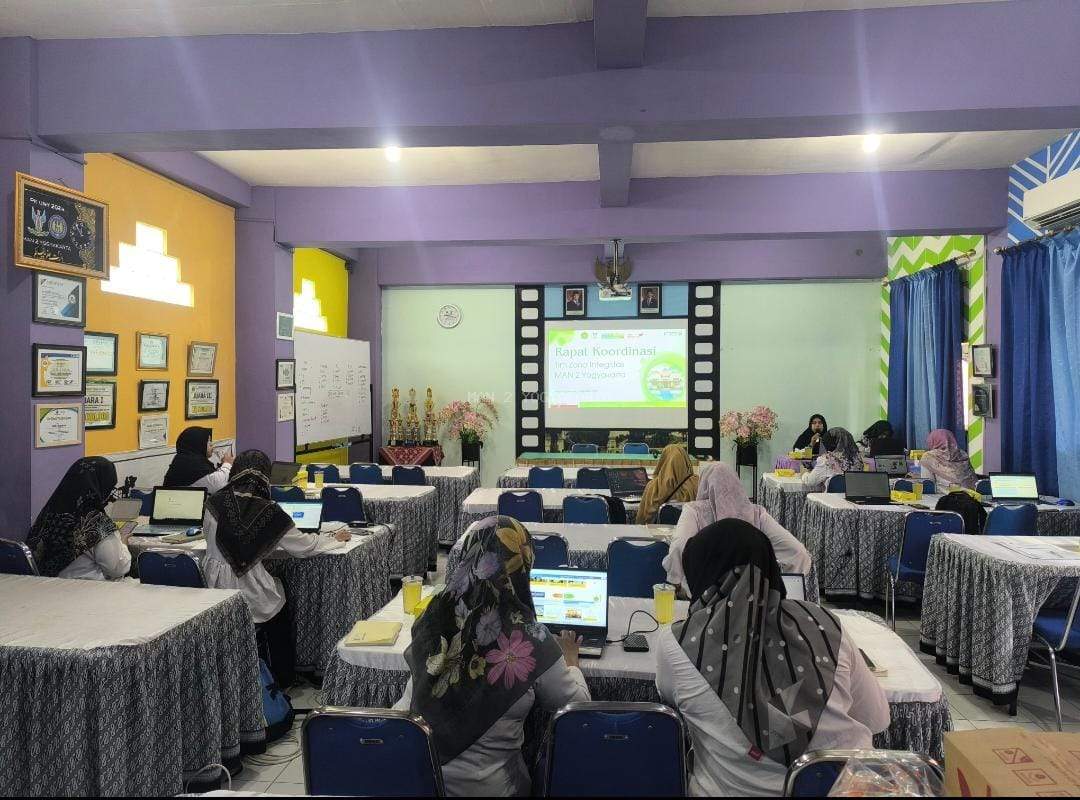 Progres Pematangan Peersiapan Pendampingan ZI oleh OKH Dirjen Pendis Kemenag RI, MAN 2 Yogyakarta Adakan Rapat Koordinasi#2 di Ruang Braodcasting