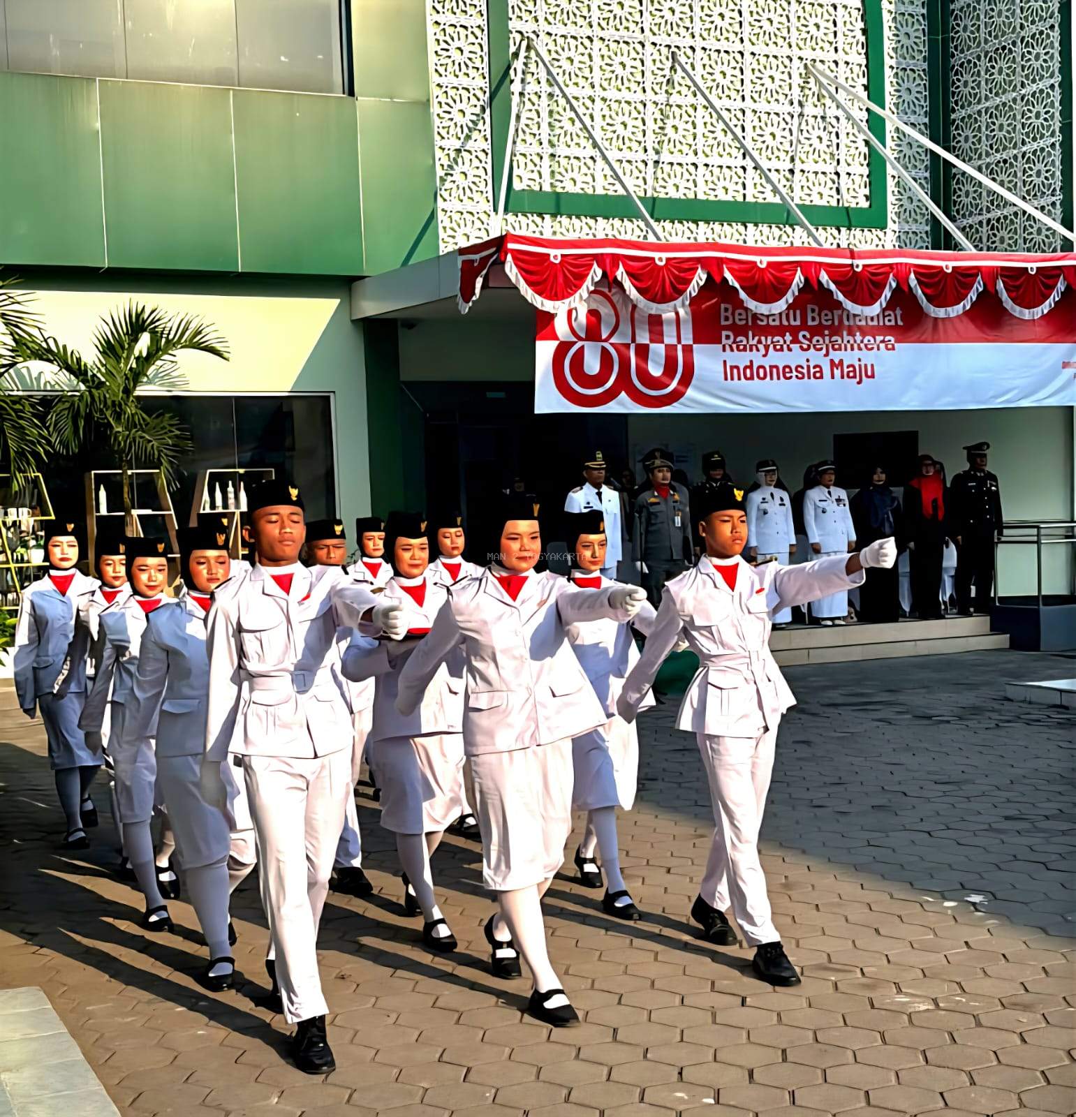 Generasi Emas Mandaya: Paskibraka MAN 2 Yogyakarta Tampil Menggugah di HUT RI ke-80