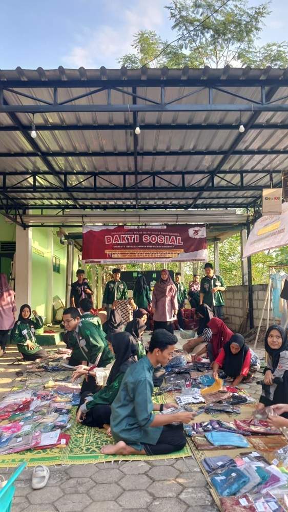 Mubaligh Hijrah Armiftada MAN 2 Yogyakarta Adakan Bazar di Kulon Progo
