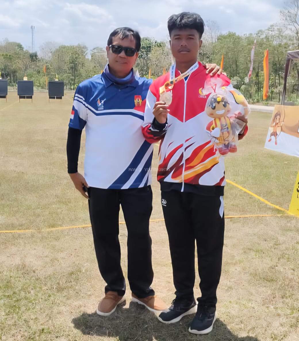 Rafif Mulia Raih Juara 2 Beregu Panahan di PORDA XVII DIY 2025
