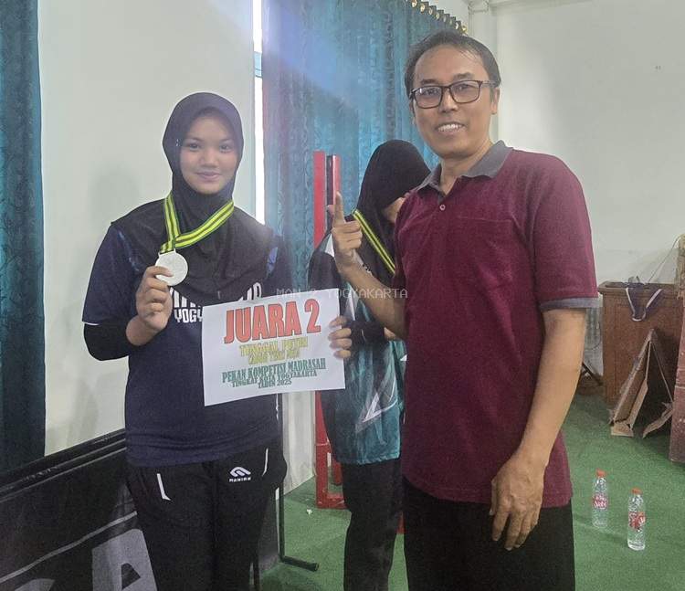 Devi Muslikhatul Kumairo Raih Juara 2 Tenis Meja Tunggal Putri di PKM 2025
