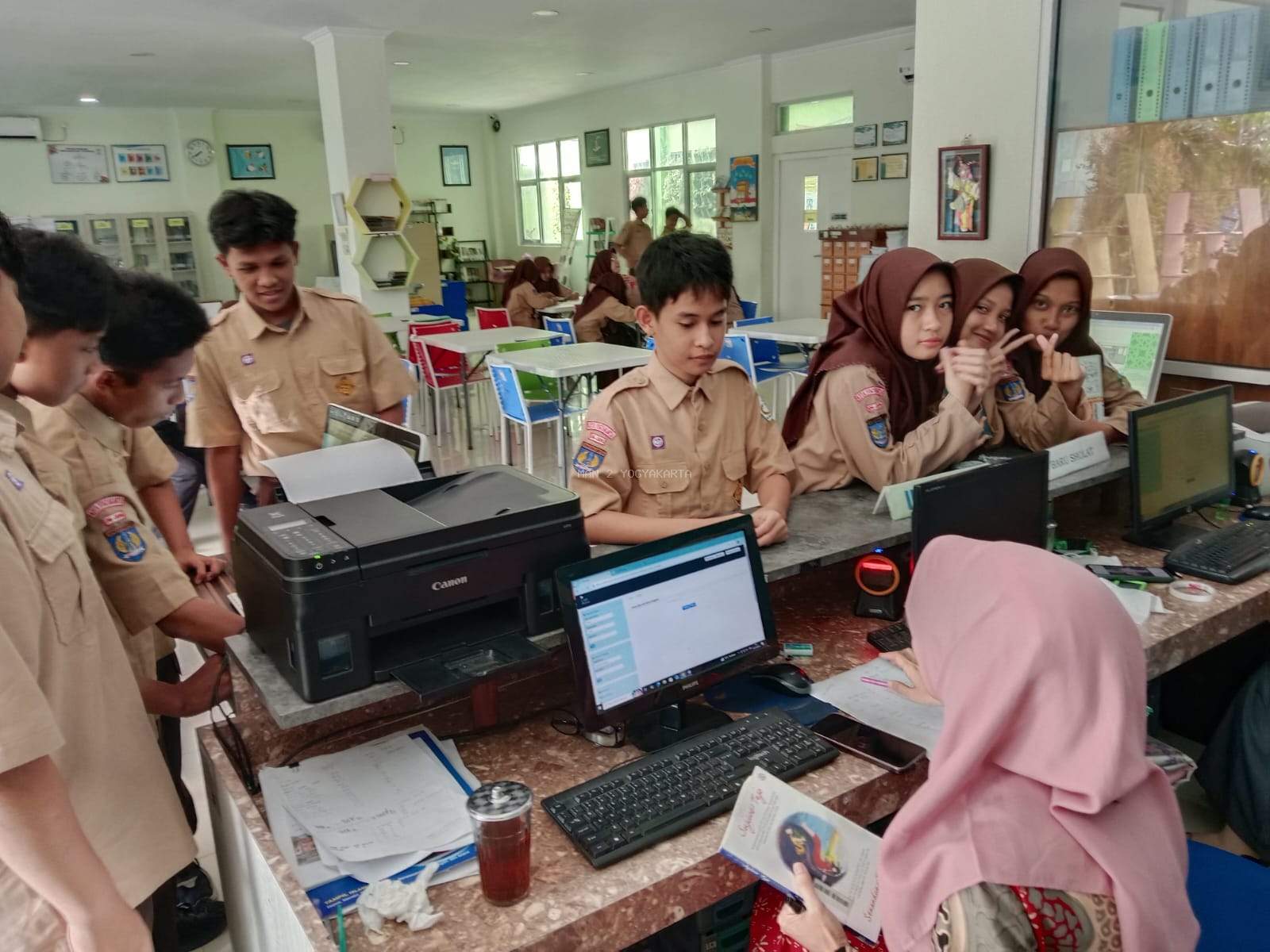 Giat Literasi MAN 2 Yogyakarta, Jendela Dunia