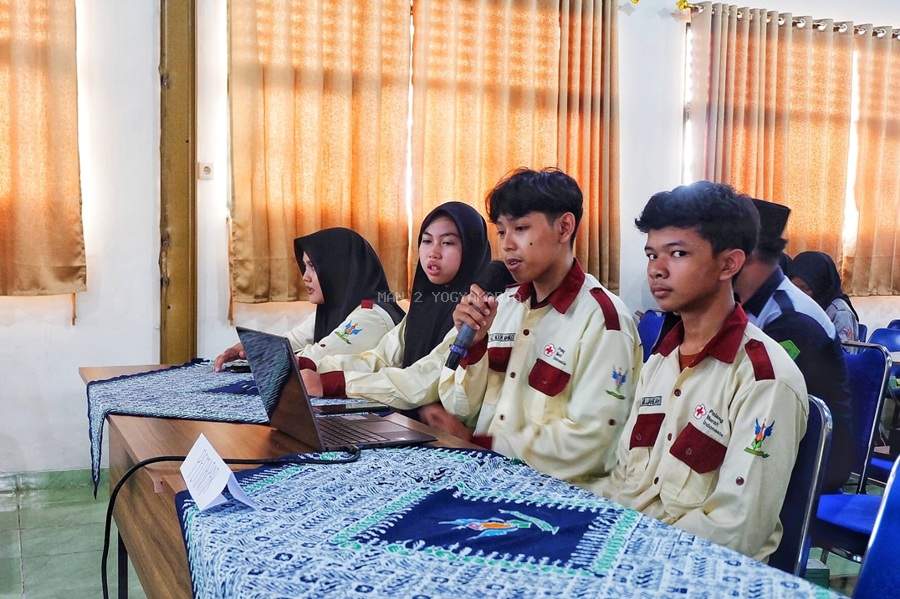 Rapat Besar PMR MAN 2 Yogyakarta Siaga Peduli Kemanusiaan