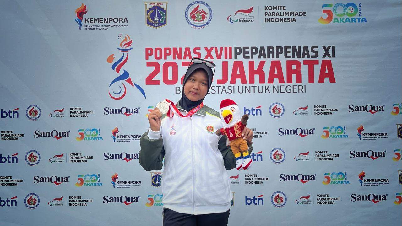 Pemanah MAN 2 Yogyakarta, Aura Thifalya Persembahkan Perak untuk DIY pada POPNAS XVII 2025