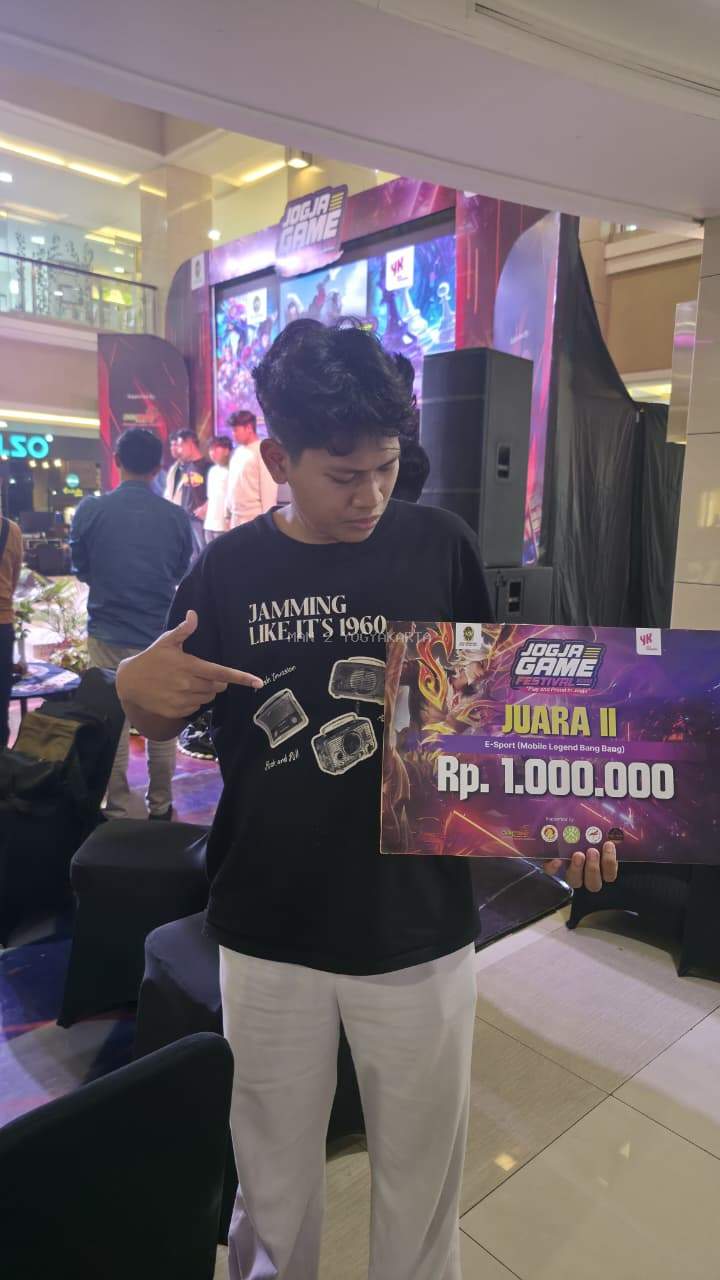 Prestasi Membanggakan,  Seto dari MAN 2 Yogyakarta Juara 2 Tingkat DIY–Jateng di Jogja Game Festival 2025