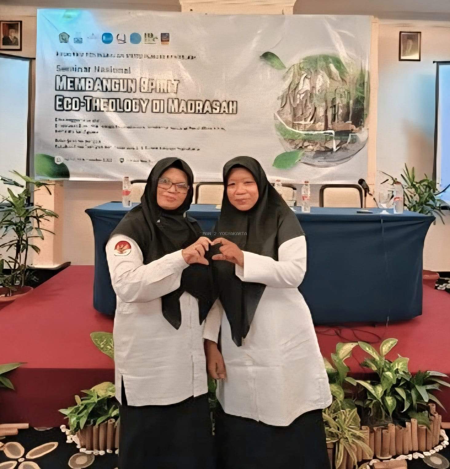Dua Guru MAN 2 Yogyakarta Menguatkan Spirit Peduli Lingkungan dalam Seminar Nasional Eco-Theologi