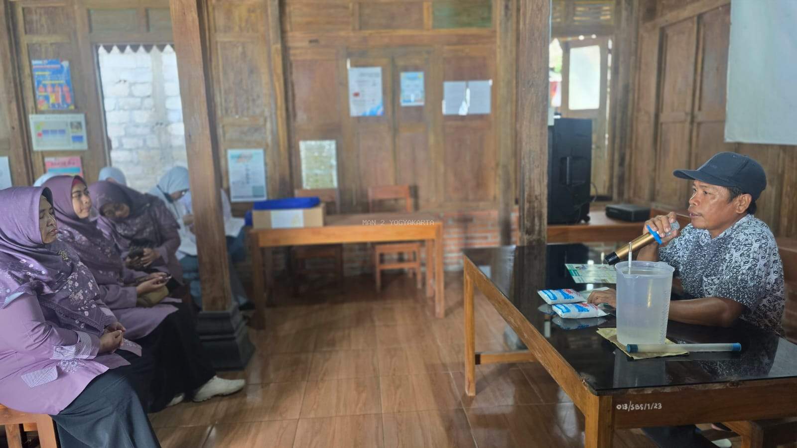 STARLING MAN 2 Yogyakarta Telusuri Inovasi Garam Rakyat di Tambak Tirta Bahari Tanjungsari