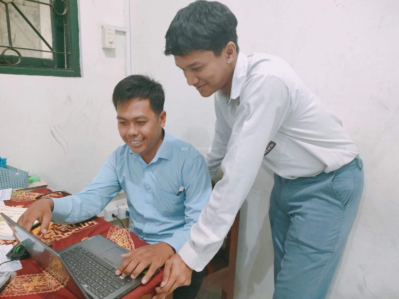 Antusiasme Murid KKO MAN 2 Yogyakarta dalam Pembelajaran Riset, Padukan Prestasi Olahraga dan Visi Akademik