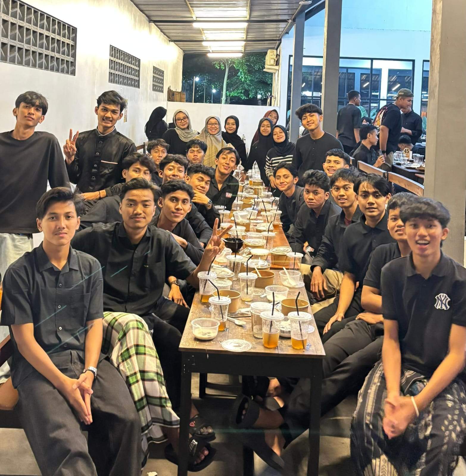 Kelas XII G MAN 2 Yogyakarta Gelar Buka Bersama: Pererat Silaturahmi dan Tingkatkan Ketakwaan