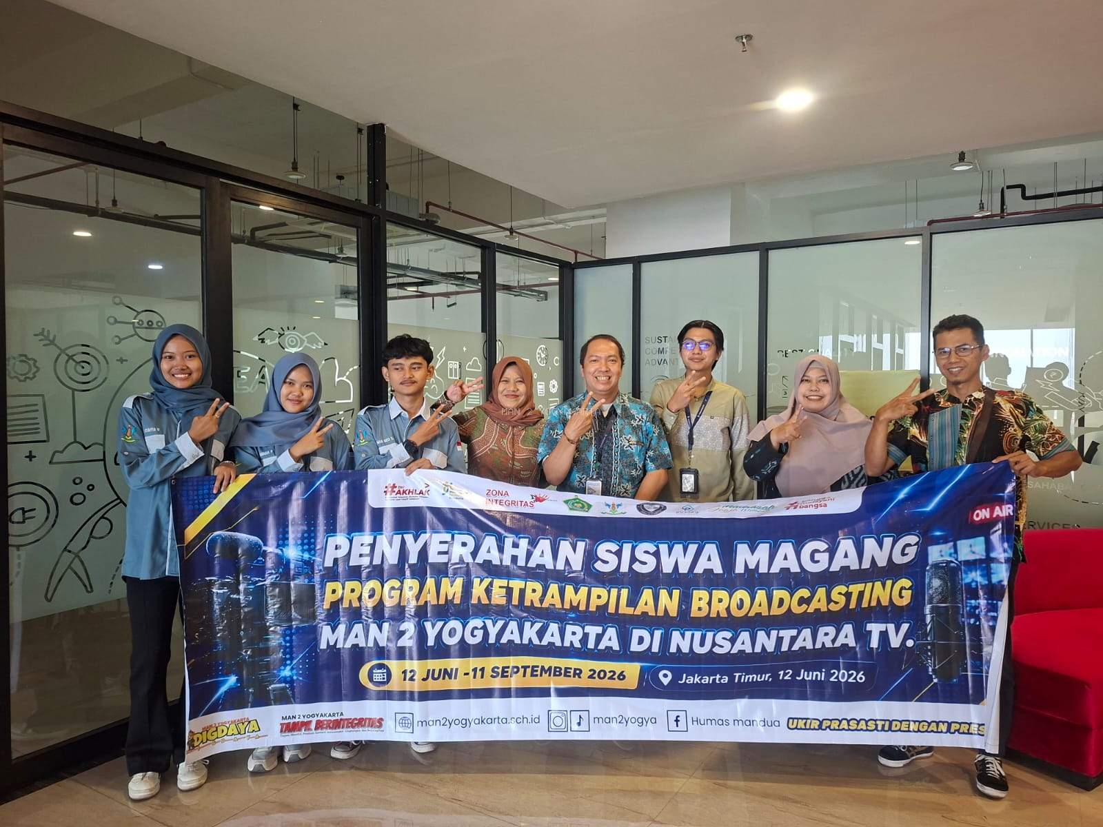 MAN 2 Yogyakarta Serahkan 3 Siswa Kelas Keterampilan Broadcasting untuk Magang di Nusantara TV Jakarta