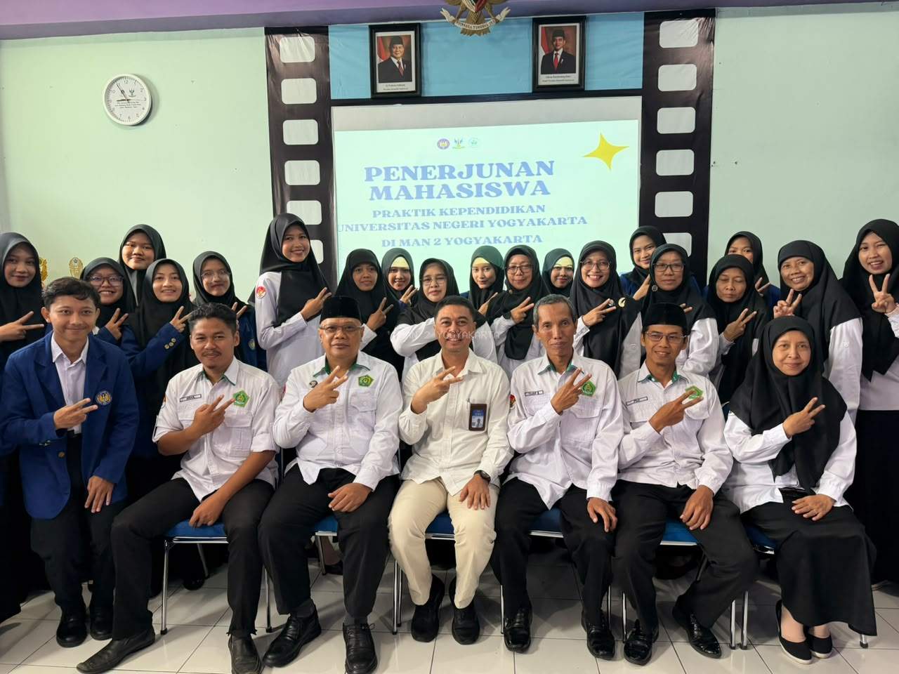 Langkah Bersama Mengukir Masa Depan: MAN 2 Yogyakarta Terima Mahasiswa Praktik Kependidikan UNY