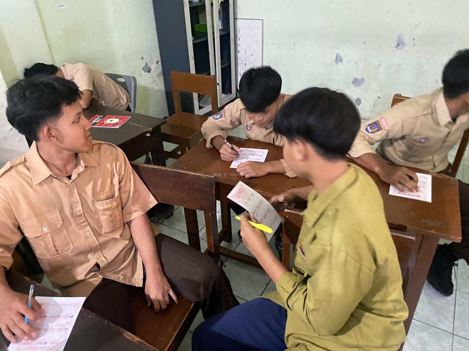 Sosiologi Bingo, Cara Seru Siswa Kelas X MAN 2 Yogyakarta Saling Mengenal di Awal Tahun Ajaran