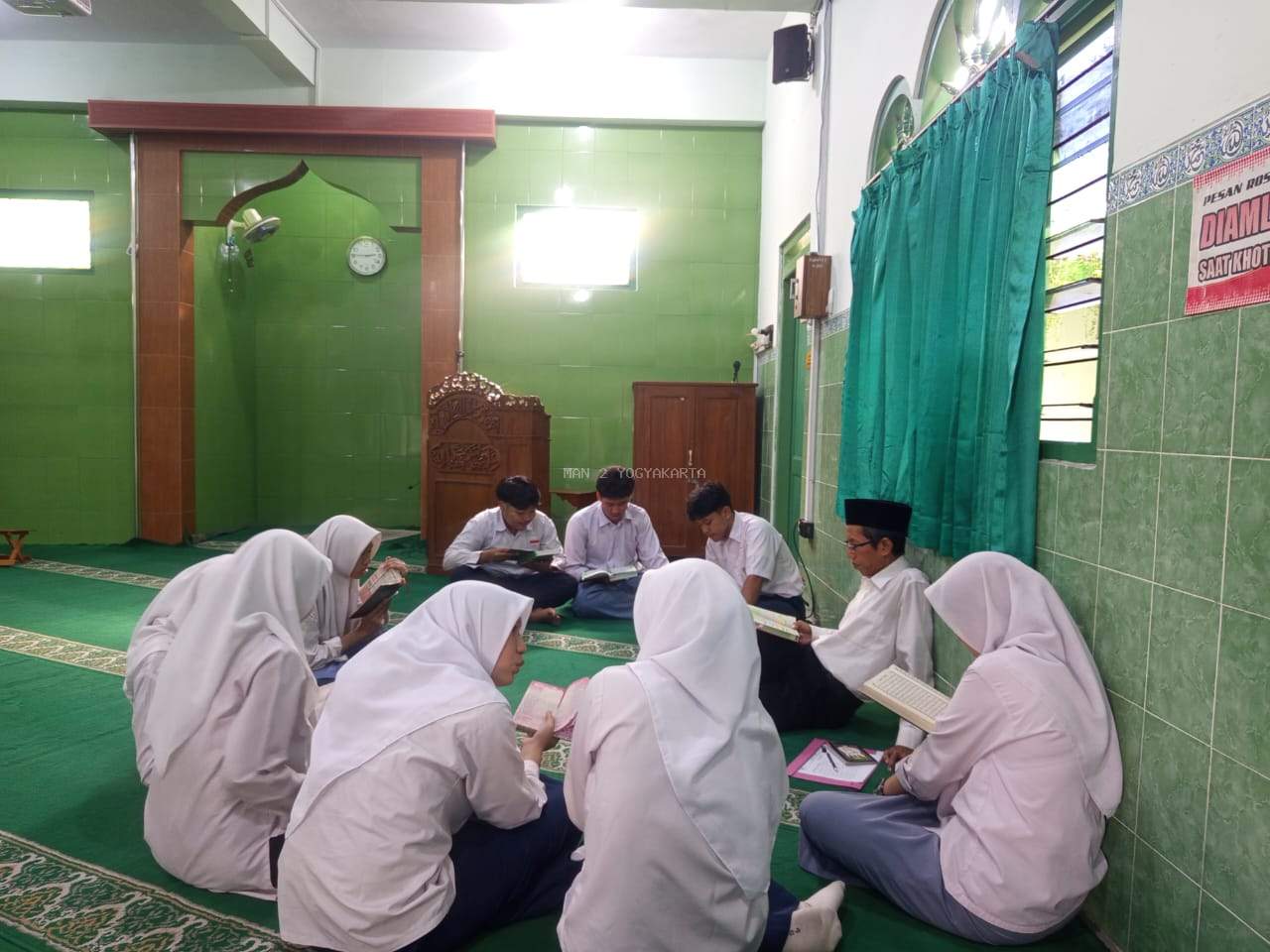 Bangun Generasi Qurani, MAN 2 Yogyakarta Gelar Program Tahsin dan Matrikulasi Al-Qur'an bagi Siswa Kelas X