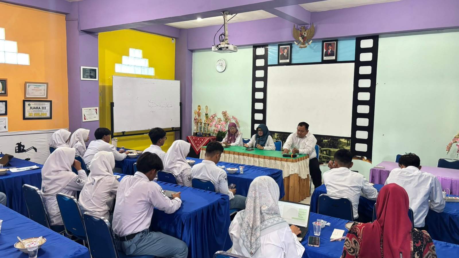Mantapkan Pementasan, Artmadja MAN 2 Yogyakarta Gelar Rapat Koordinasi Progress