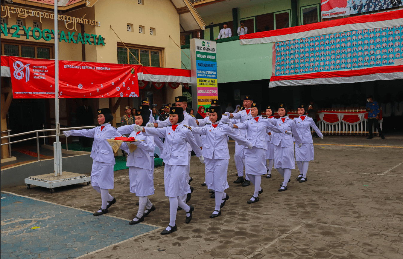Tegap, Kompak, dan Memukau! Paskibra MAN 2 Yogyakarta Sukses Kibarkan Merah Putih