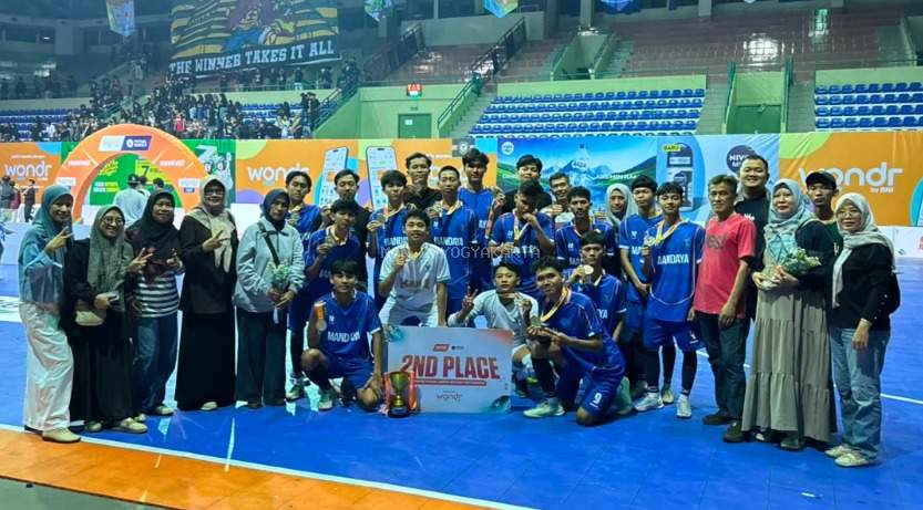 Runner Up dengan Kepala Tegak! Tim Futsal MAN 2 Yogyakarta Dapat Apresiasi Penuh Madrasah