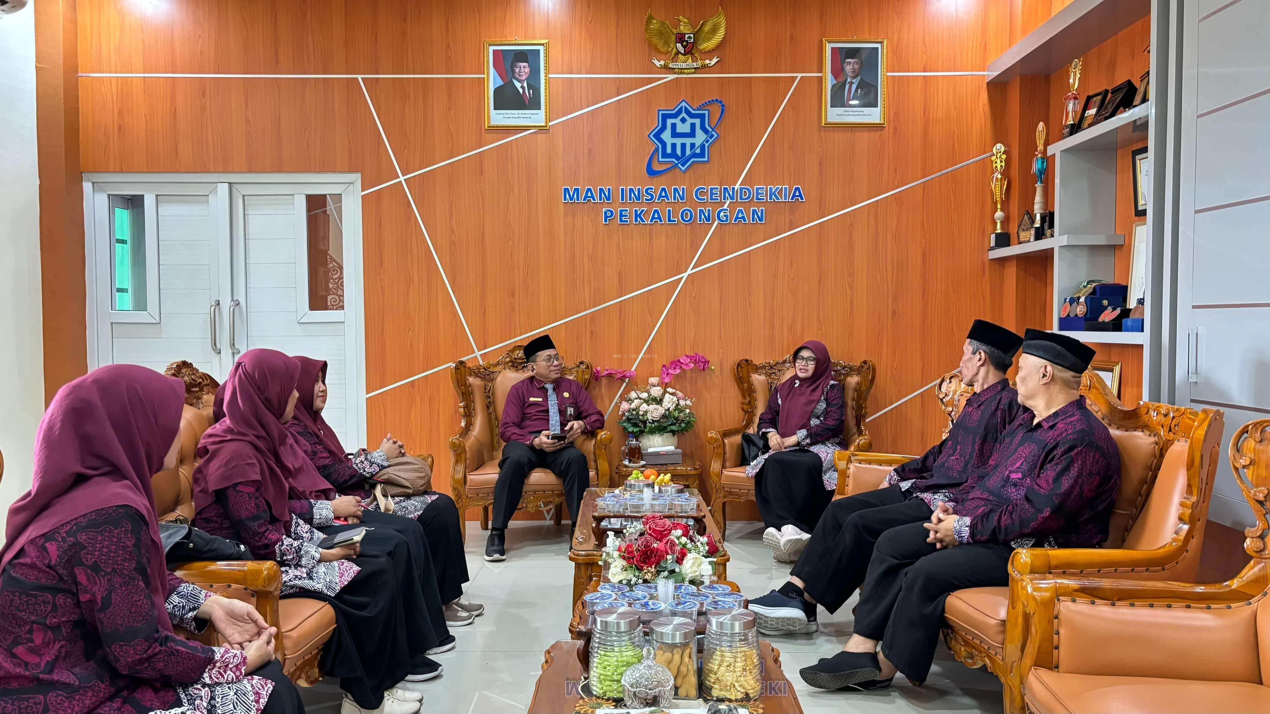 MAN 2 Yogyakarta Jalin Sinergi Bersama MAN IC Pekalongan, Siap Bersanding Sukses Studi Lanjut