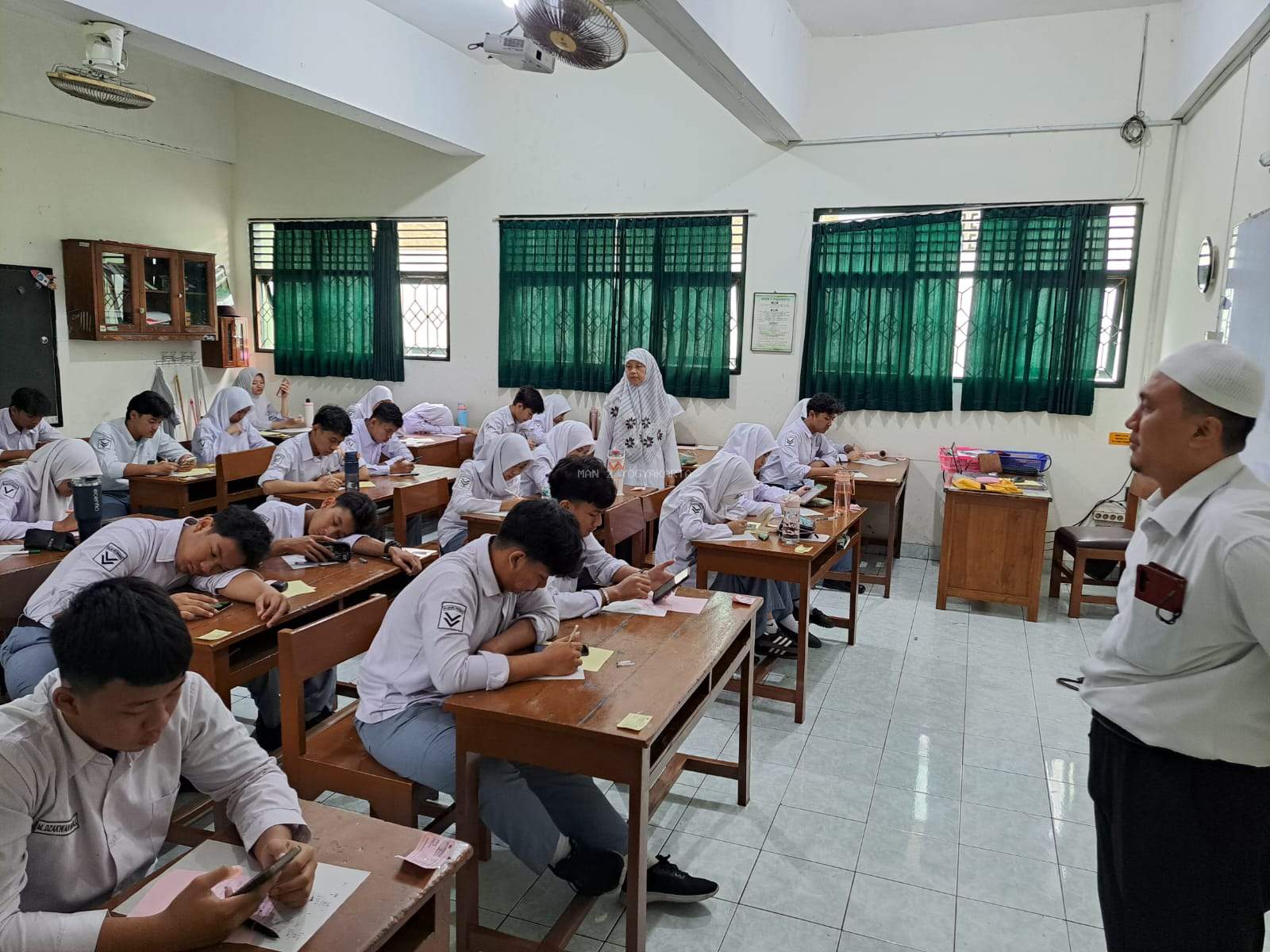 Pelaksanaan ASTS di MAN 2 Yogyakarta Berlangsung Lancar dan Tertib