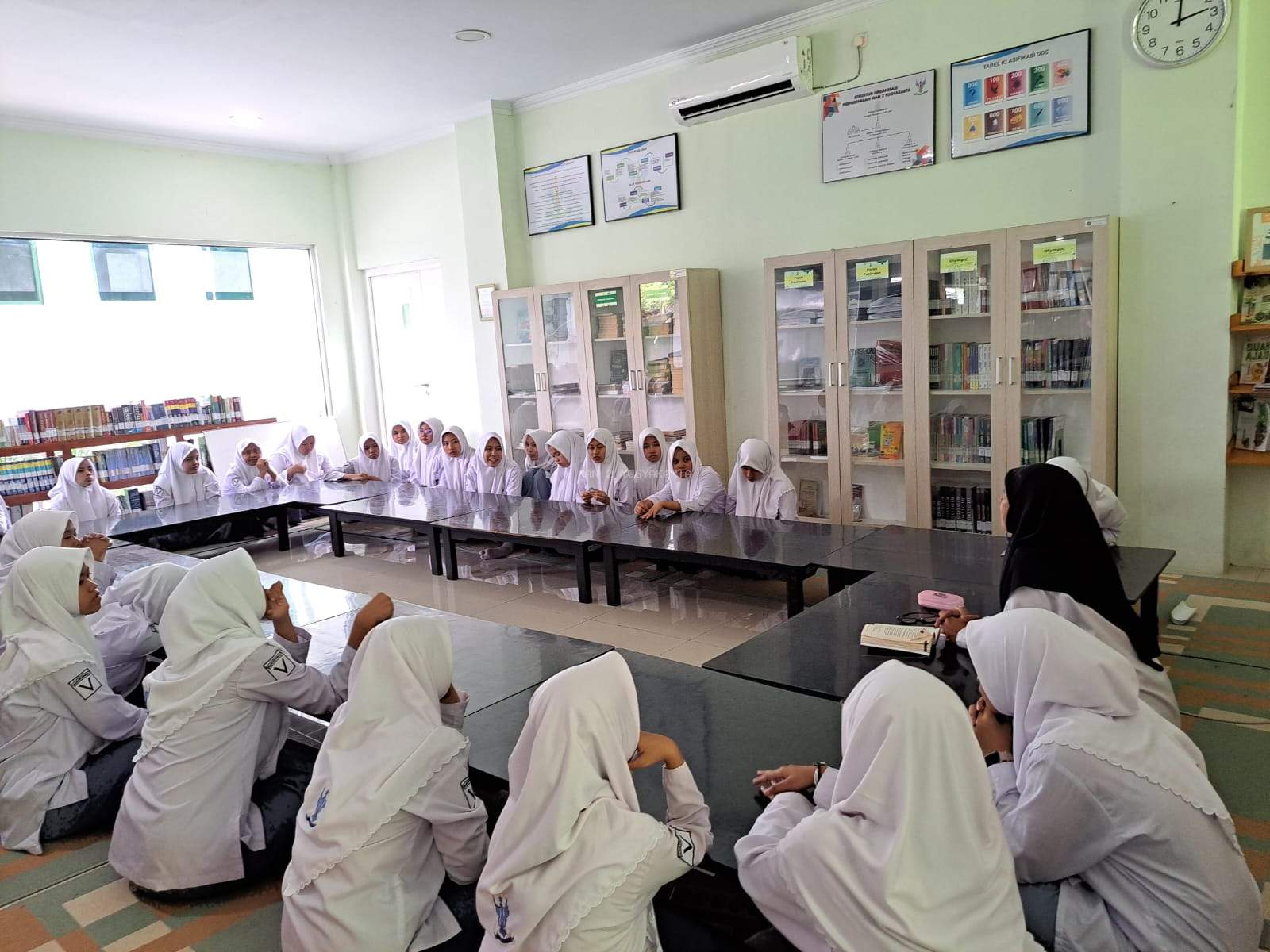 Perkuat Akidah, Siswi Kelas X MAN 2 Yogyakarta Belajar Menghindari Syirik Besar dan Syirik Kecil